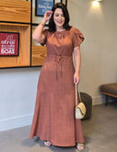 Vestido Longo Lisie com Cinto / Elegância para Todas as Ocasiões!