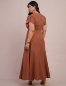 Vestido Longo Lisie com Cinto / Elegância para Todas as Ocasiões!